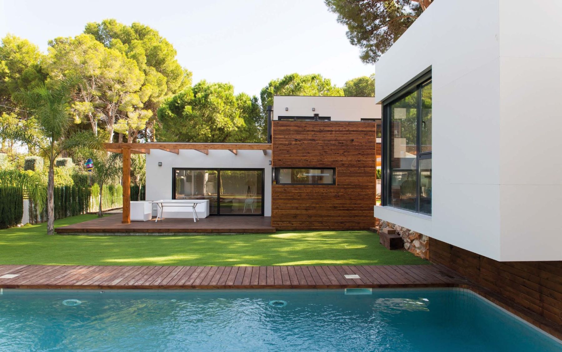 Casa modular con jardín y piscina en Dénia, proyecto de referencia